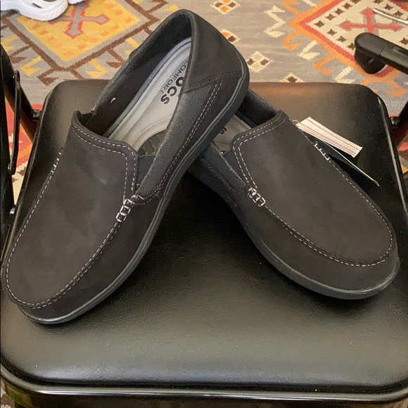 crocs men's santa cruz 2 luxe leather loafer